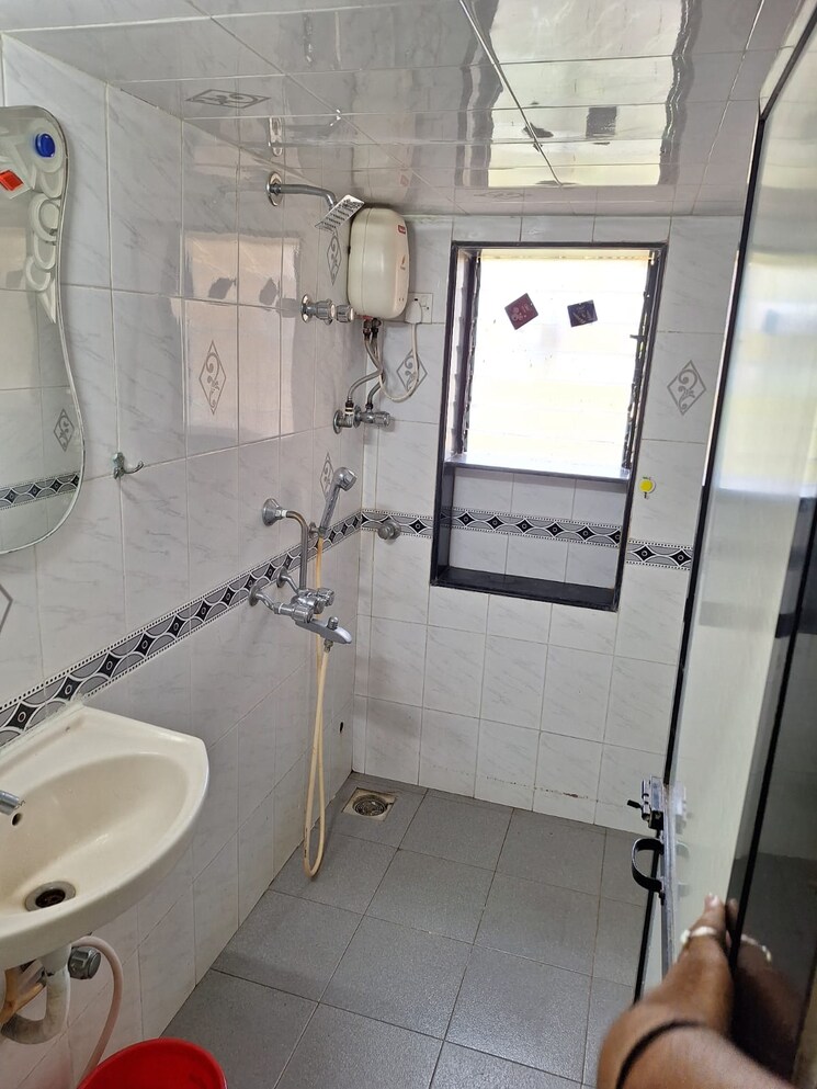 Bathroom, manish-darshan-andheri 1 Bedroom 476 Sq.Ft. Apartment In Andheri East Mumbai 8686155