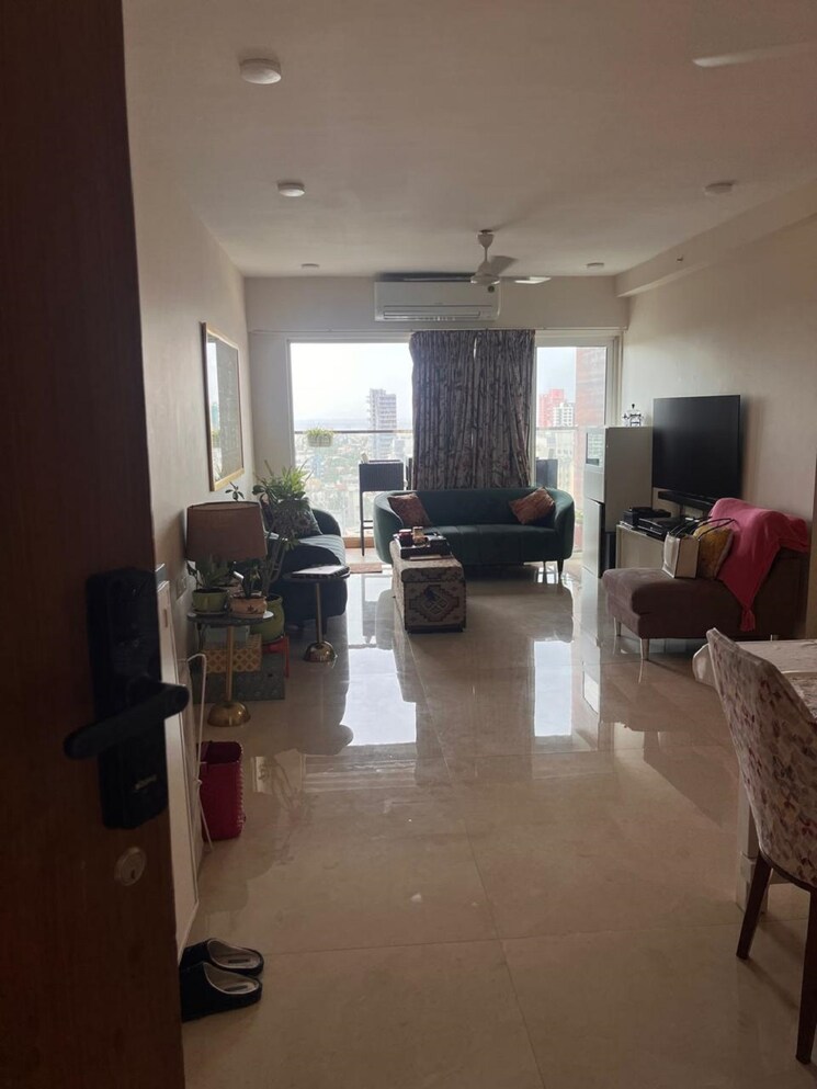 Living Room, bandra west 3 Bedroom 1200 Sq.Ft. Apartment In Bandra West Mumbai 8686178