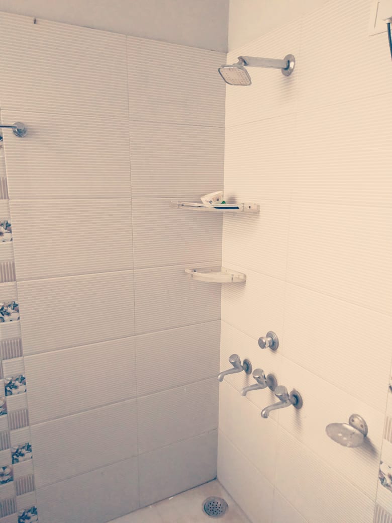 3 BHK Builder Floor For Rent in Adersh Enclave 