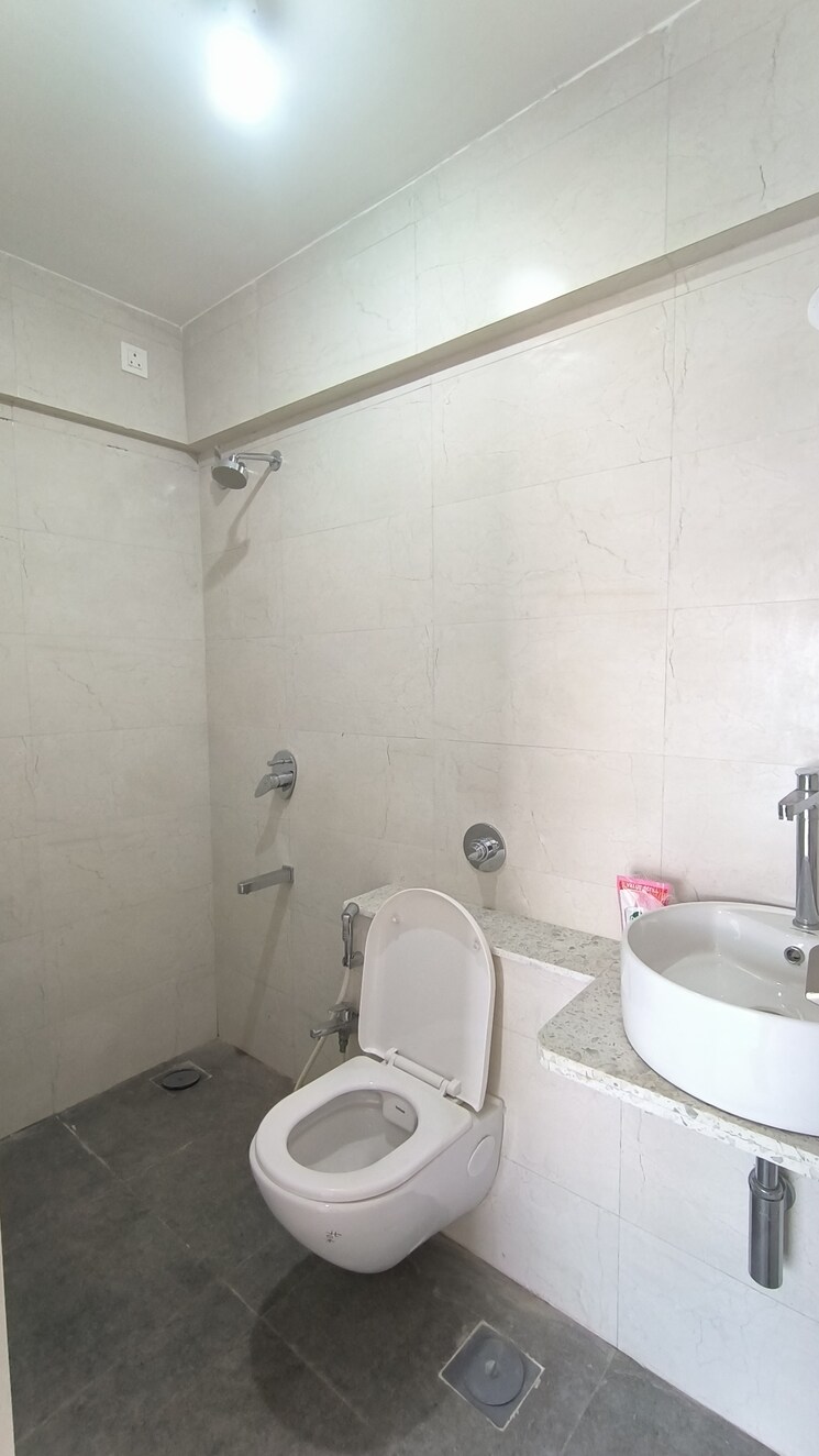 Bathroom, sugee-atharva 2 Bedroom 470 Sq.Ft. Apartment In Prabhadevi Mumbai 8686320