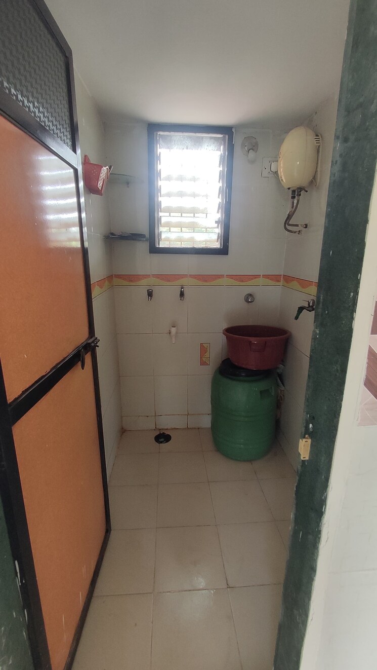 Bathroom, dombivli west 1 Bedroom 525 Sq.Ft. Apartment In Dombivli West Thane 8686554