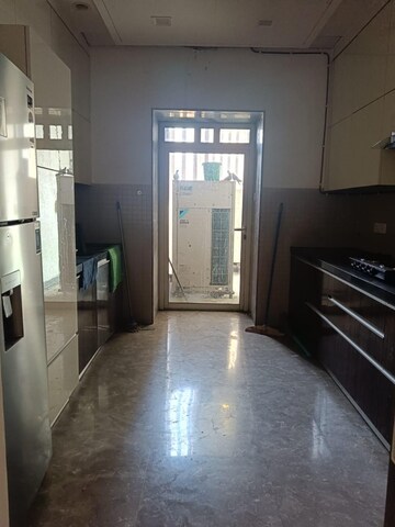 Room in 3 BHK Apartment at Avighna One Avighna Park, Lower Parel – for Rent
