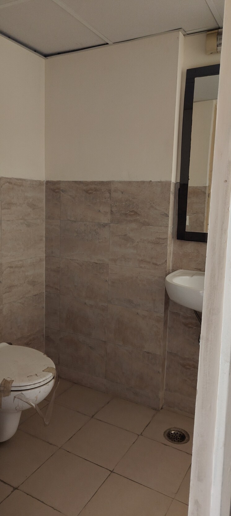 Bathroom, wave-dream-homes 2 Bedroom 808 Sq.Ft. Apartment In Wave City Ghaziabad 8686658