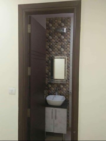 Bathroom in 1 BHK Builder Floor at Krishna Nagar – for Sale
