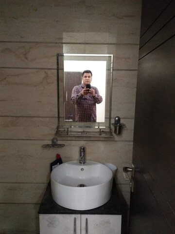 Bathroom in 1 BHK Builder Floor at Krishna Nagar – for Sale