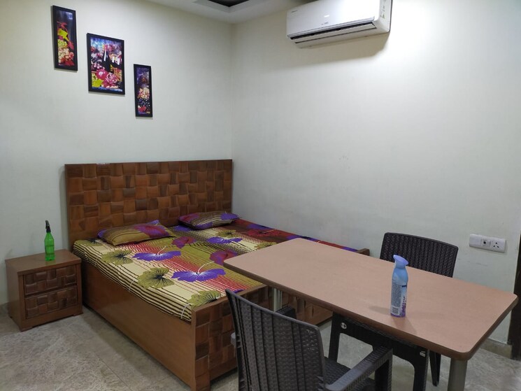 Bedroom, krishna nagar 1 Bedroom 455 Sq.Ft. Builder Floor In Krishna Nagar Delhi 8686787