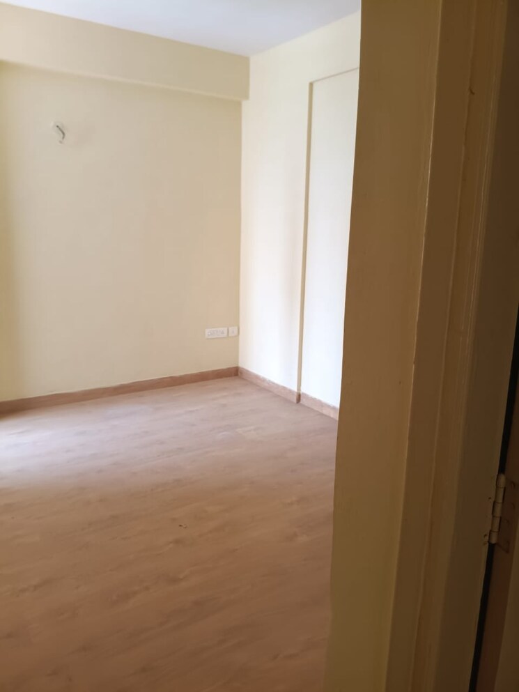 Room, ras-palm-residency 2 Bedroom 1240 Sq.Ft. Apartment In Sector 76 Faridabad 8686734