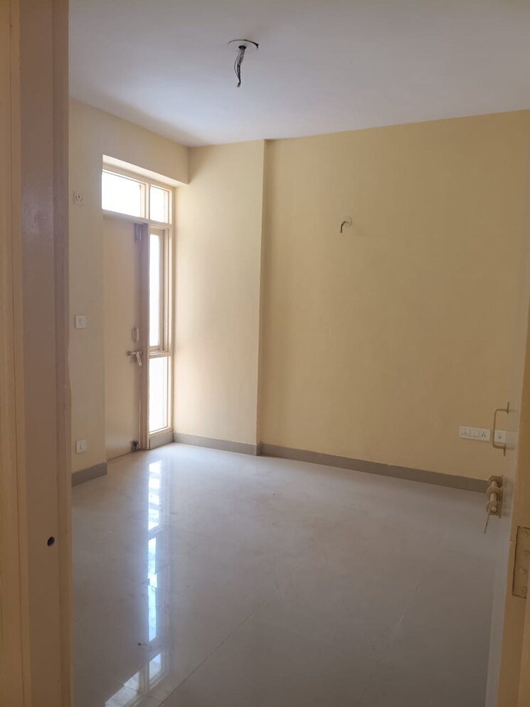 Room, ras-palm-residency 2 Bedroom 1240 Sq.Ft. Apartment In Sector 76 Faridabad 8686734