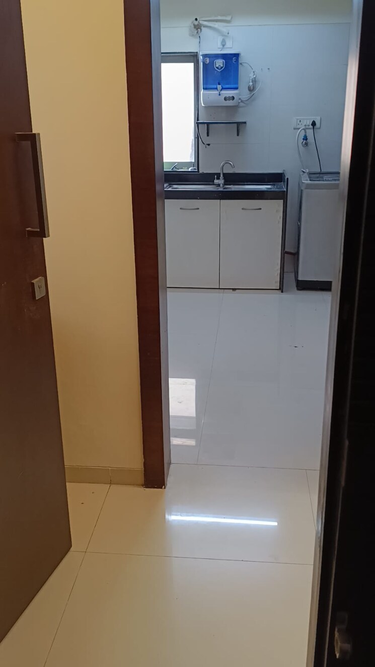 Room, romell-umiya-grandeur 3 Bedroom 950 Sq.Ft. Apartment In Goregaon East Mumbai 8687073