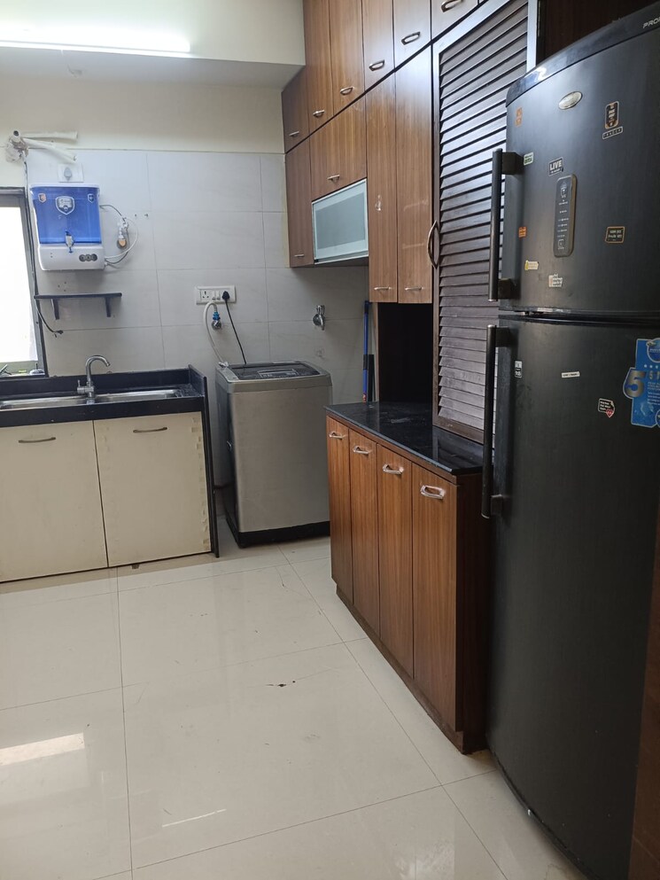 Kitchen, romell-umiya-grandeur 3 Bedroom 950 Sq.Ft. Apartment In Goregaon East Mumbai 8687073