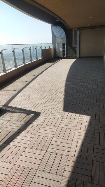 Balcony in 3 BHK Apartment at Lokhandwala Minerva Mahalaxmi, Mahalaxmi – for Rent