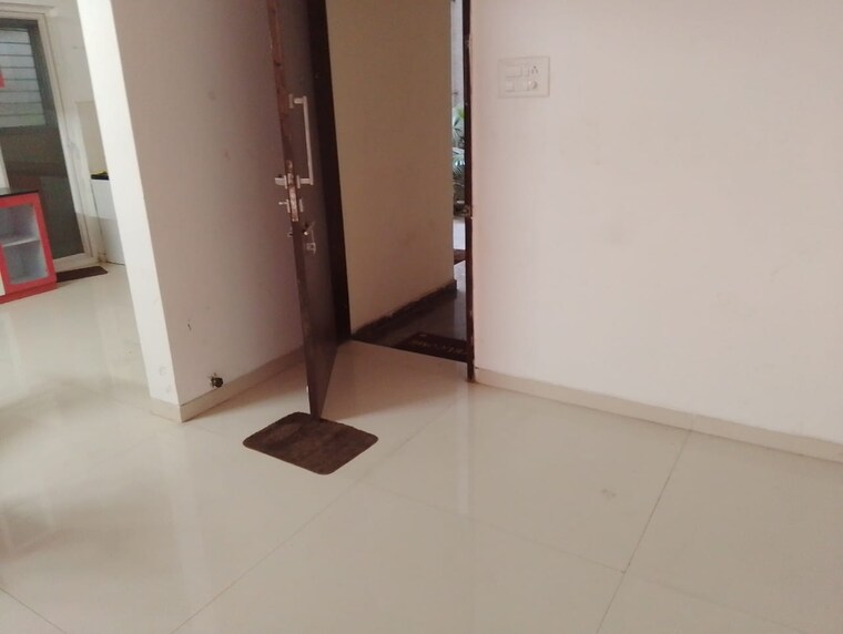 Room, madhuban-society 2 Bedroom 850 Sq.Ft. Apartment In Vishrantwadi Pune 8687257