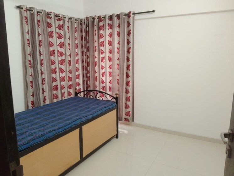 Room, madhuban-society 2 Bedroom 850 Sq.Ft. Apartment In Vishrantwadi Pune 8687257