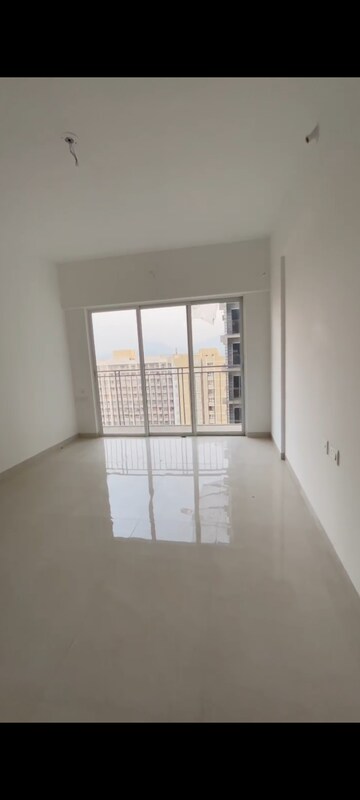 Room in 1 BHK Apartment at Godrej Vihaa, Badlapur East – for Rent