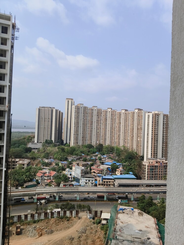 Exterior View, godrej-emerald 2 Bedroom 750 Sq.Ft. Apartment In Ghodbunder Road Thane 8687501