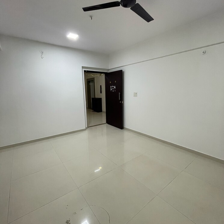 Room, je-and-vee-om-trimurti 1 Bedroom 395 Sq.Ft. Apartment In Dindoshi Mumbai 8687547