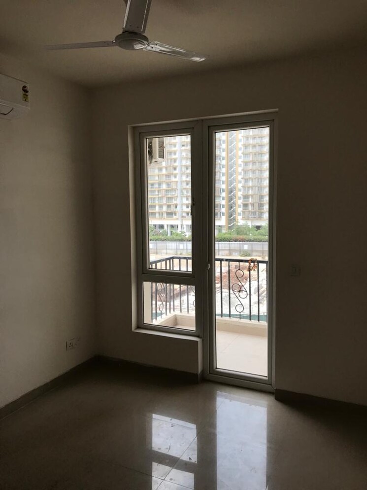 Room, emaar-emerald-estate 3 Bedroom 1395 Sq.Ft. Apartment In Sector 65 Gurgaon 8687570