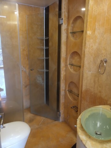 Furnished Amenities in 4 BHK Apartment at Khar West – for Rent
