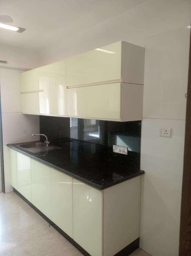 Kitchen, khar west 4 Bedroom 1900 Sq.Ft. Apartment In Khar West Mumbai 8687617