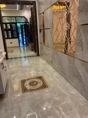Living Room in 3 BHK Builder Floor at Pitampura – for Sale