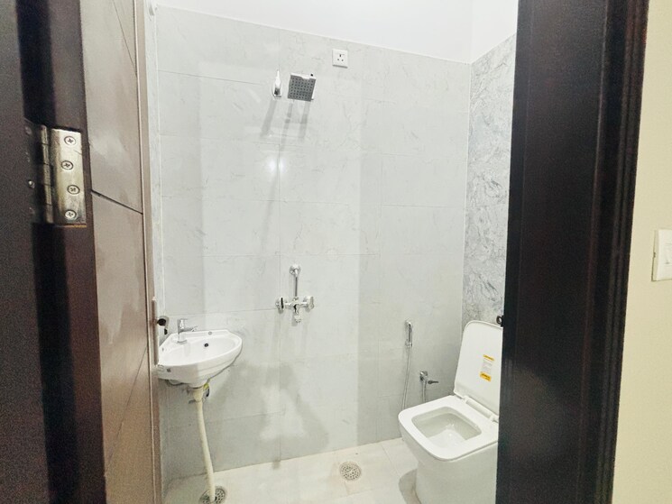Bathroom, sahastradhara road 2 Bedroom 1200 Sq.Ft. Builder Floor In Sahastradhara Road Dehradun 8687625