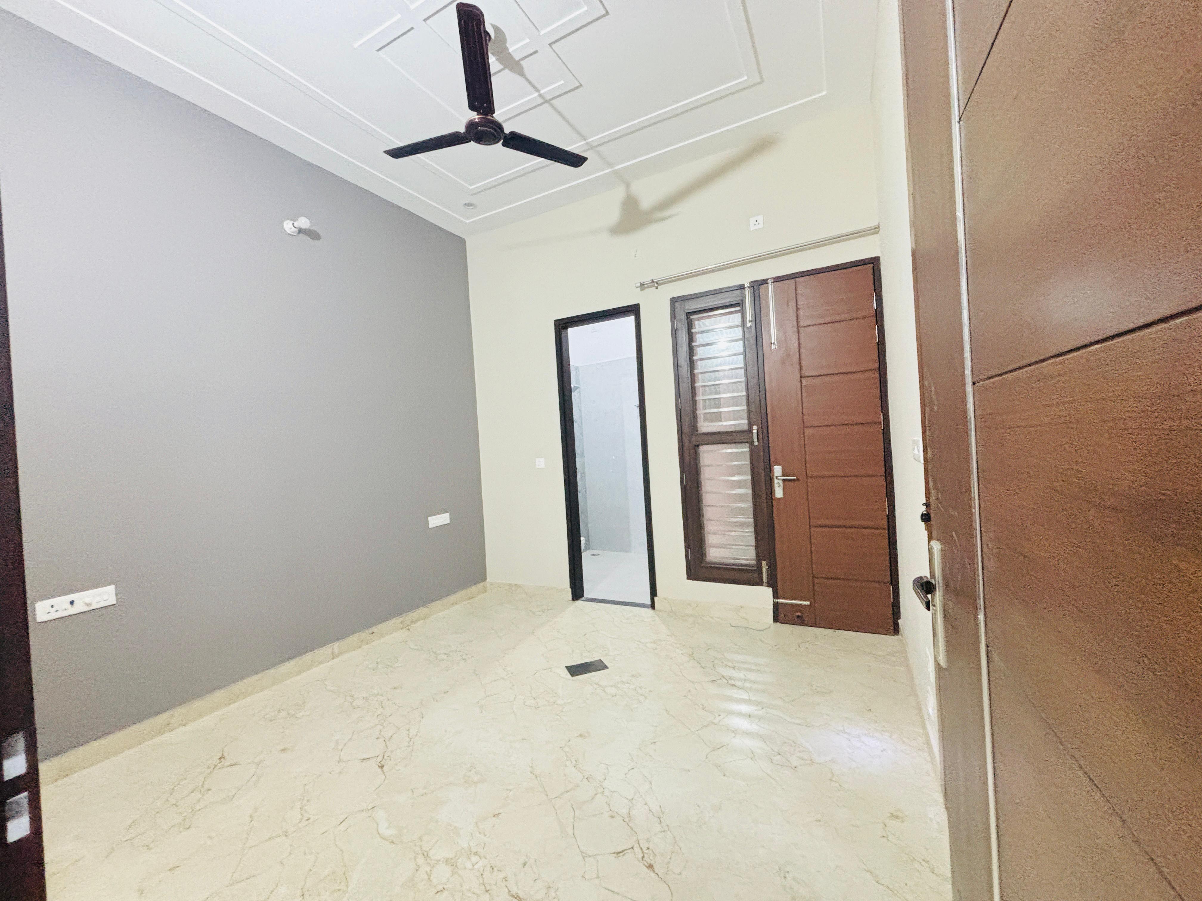 2 BHK Builder Floor For Rent in Sahastradhara Road