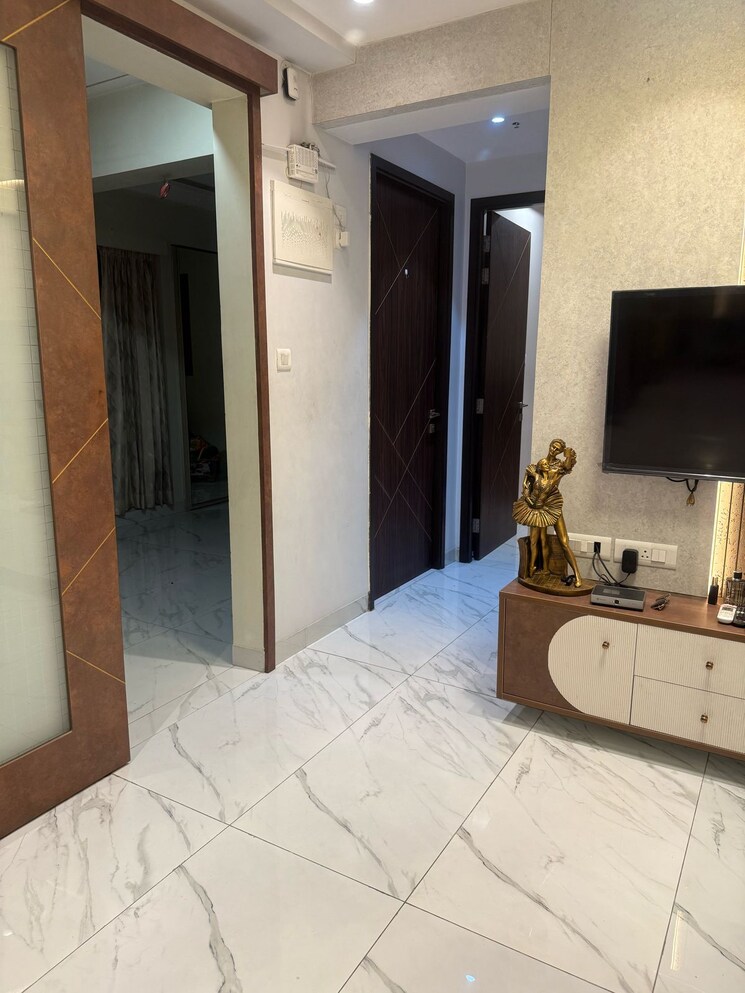 Kitchen, raymond-realty-phase-ii 3 Bedroom 1250 Sq.Ft. Apartment In Pokhran Road No Two Thane 8687668