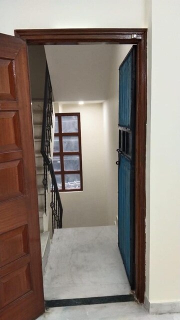Staircase in 3 BHK Builder Floor at Uppal Southend, Sector 49 – for Rent