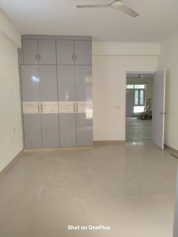 Room, unitech-south-city-ii 3 Bedroom 1300 Sq.Ft. Builder Floor In Sector 50 Gurgaon 8687715