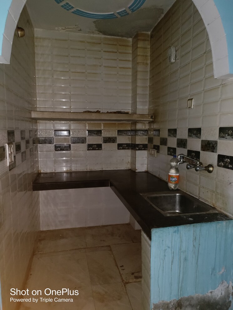 Kitchen, dwarka mor 1 Bedroom 50 Sq.Yd. Builder Floor In Dwarka Mor Delhi 8687783