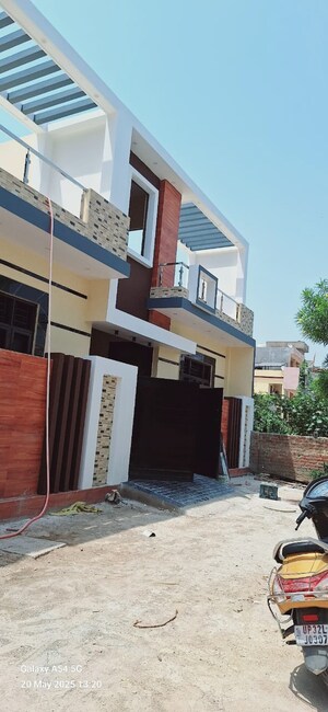 2 BHK Villa For Sale in Chinhat