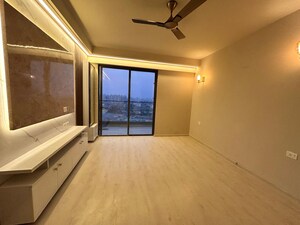 Room in 3 BHK Apartment at M3M Merlin, Sector 67 – for Sale