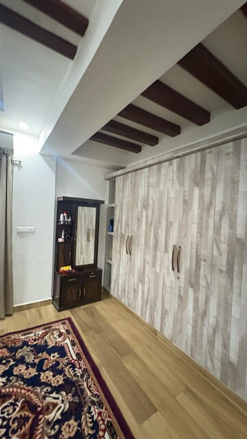 Room in 6+ BHK Apartment at MI Rustle Court, Malesemau – for Rent