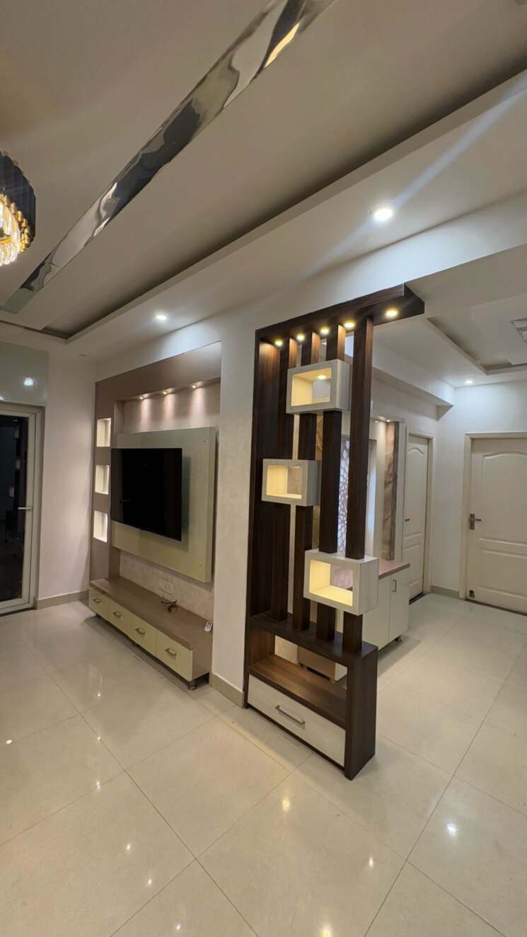 Room, paarth-aadyant 3 Bedroom 1900 Sq.Ft. Apartment In Sushant Golf City Lucknow 8687773