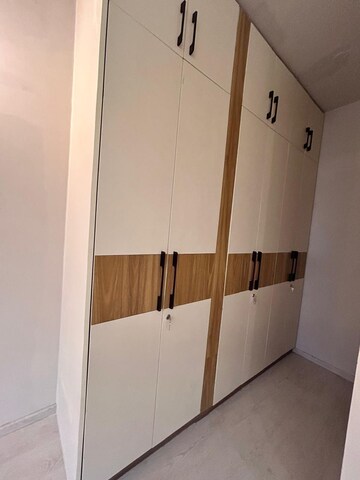 Furnished Amenities in 3 BHK Apartment at Ireo The Corridors, Sector 67a – for Sale