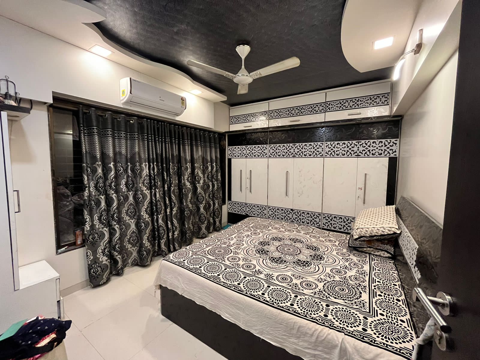 1 BHK + Pooja Room,Extra Room Apartment For Rent in Marigold Chs