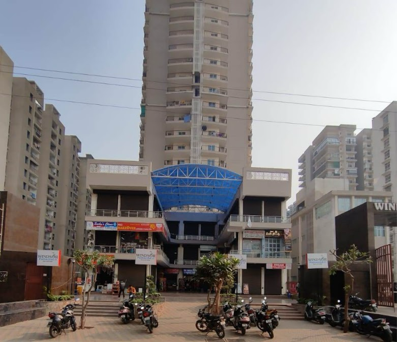 2 BHK + Extra Room Apartment For Rent in Windsor Paradise 2