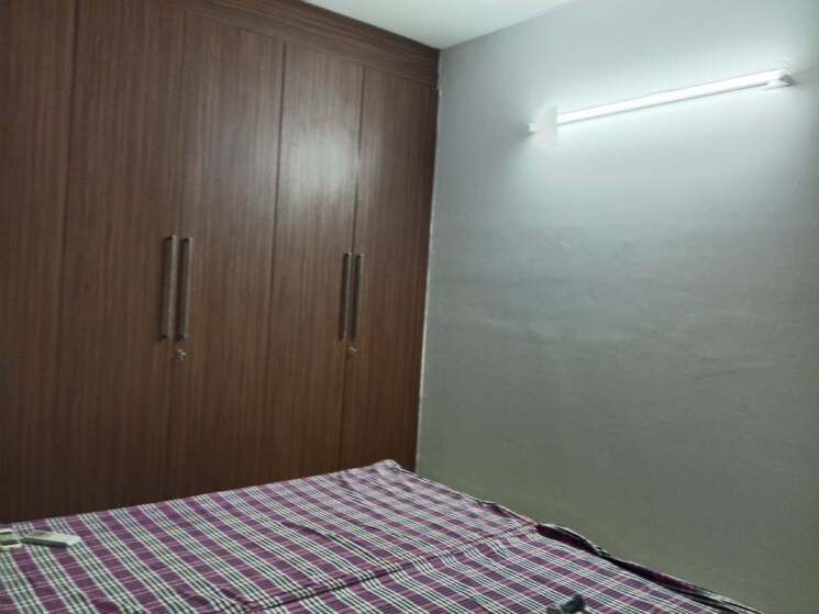 Room, malviya nagar 2 Bedroom 100 Sq.Yd. Builder Floor In Malviya Nagar Delhi 8687825