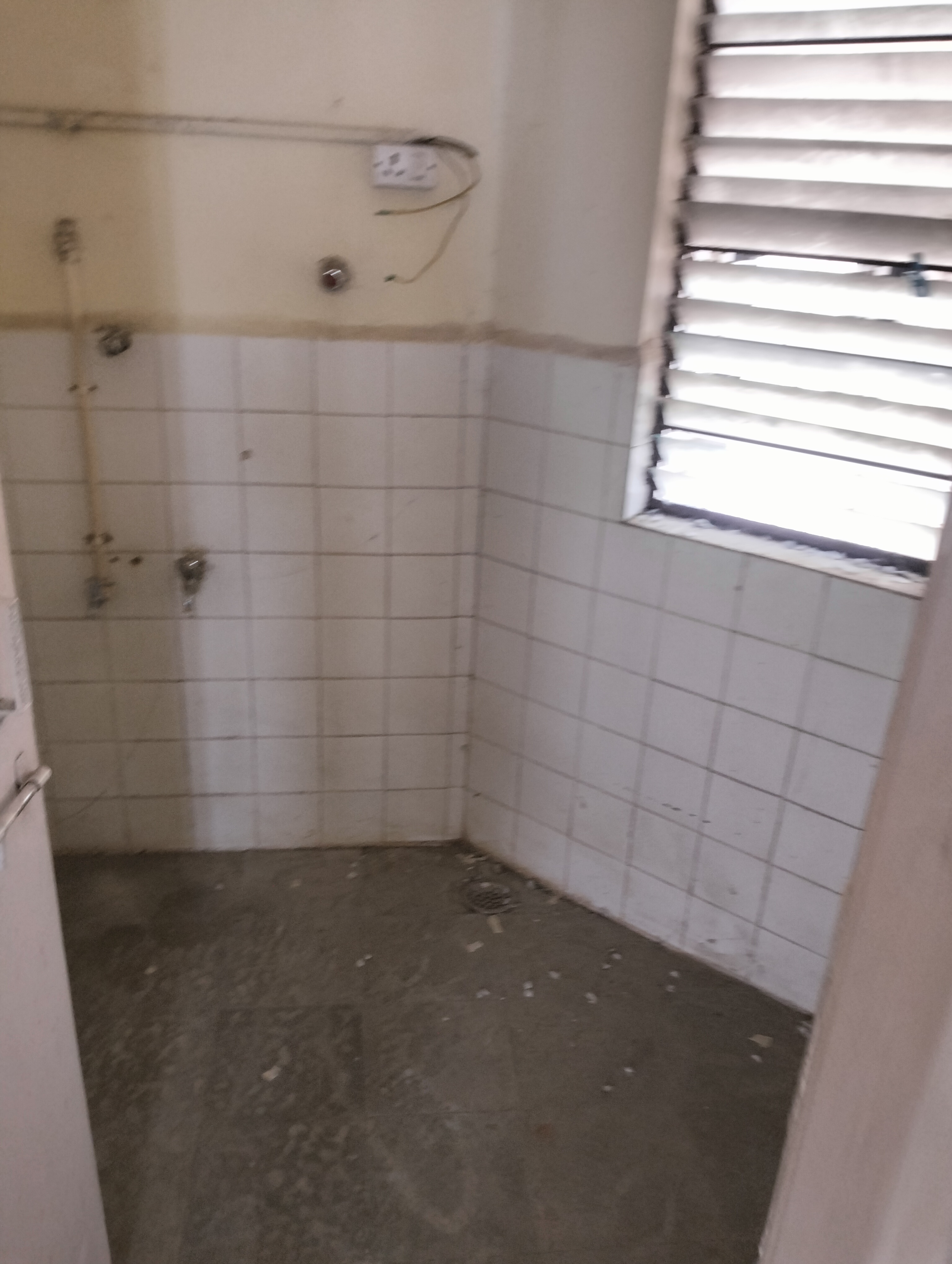 Retail Shop For Rent in Nyati Estate