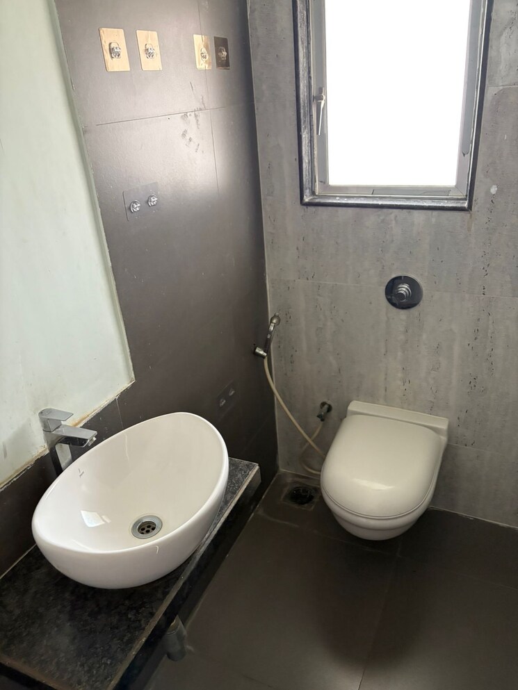 Bathroom, andheri west 3 Bedroom 944 Sq.Ft. Apartment In Andheri West Mumbai 8687831