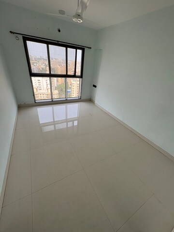 Room in 3 BHK Apartment at Andheri West – for Rent