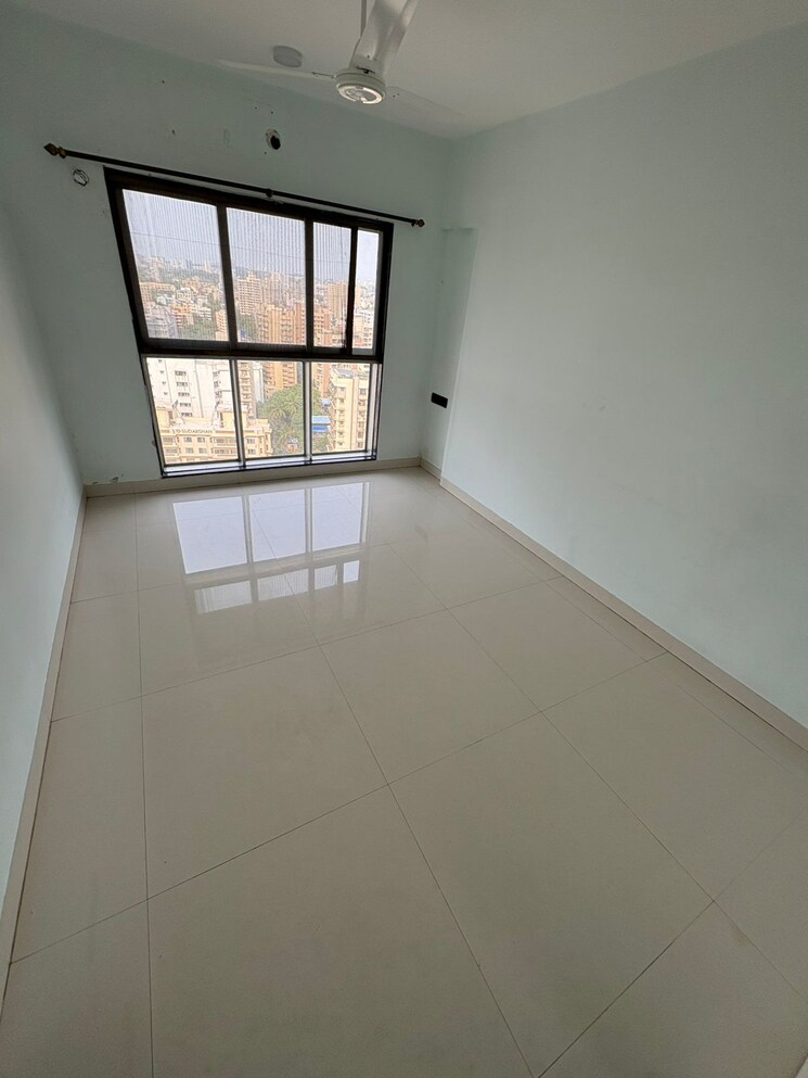 Room, andheri west 3 Bedroom 944 Sq.Ft. Apartment In Andheri West Mumbai 8687831
