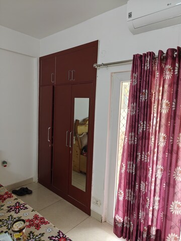 Building Lobby in 3 BHK Apartment at Ajnara Klock Tower, Sector 74 – for Rent