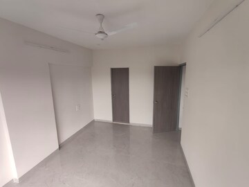 Room in 2 BHK Apartment at Andheri West – for Rent