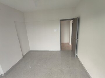 Room in 2 BHK Apartment at Andheri West – for Rent