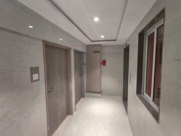  2 BHK Apartment at Andheri West – for Rent