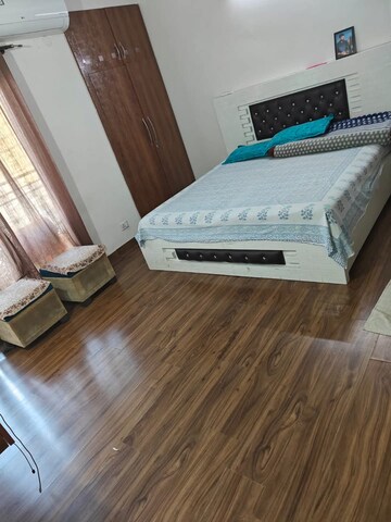 Furnished Amenities in 2 BHK Apartment at Supertech Cape Town, Sector 74 – for Rent