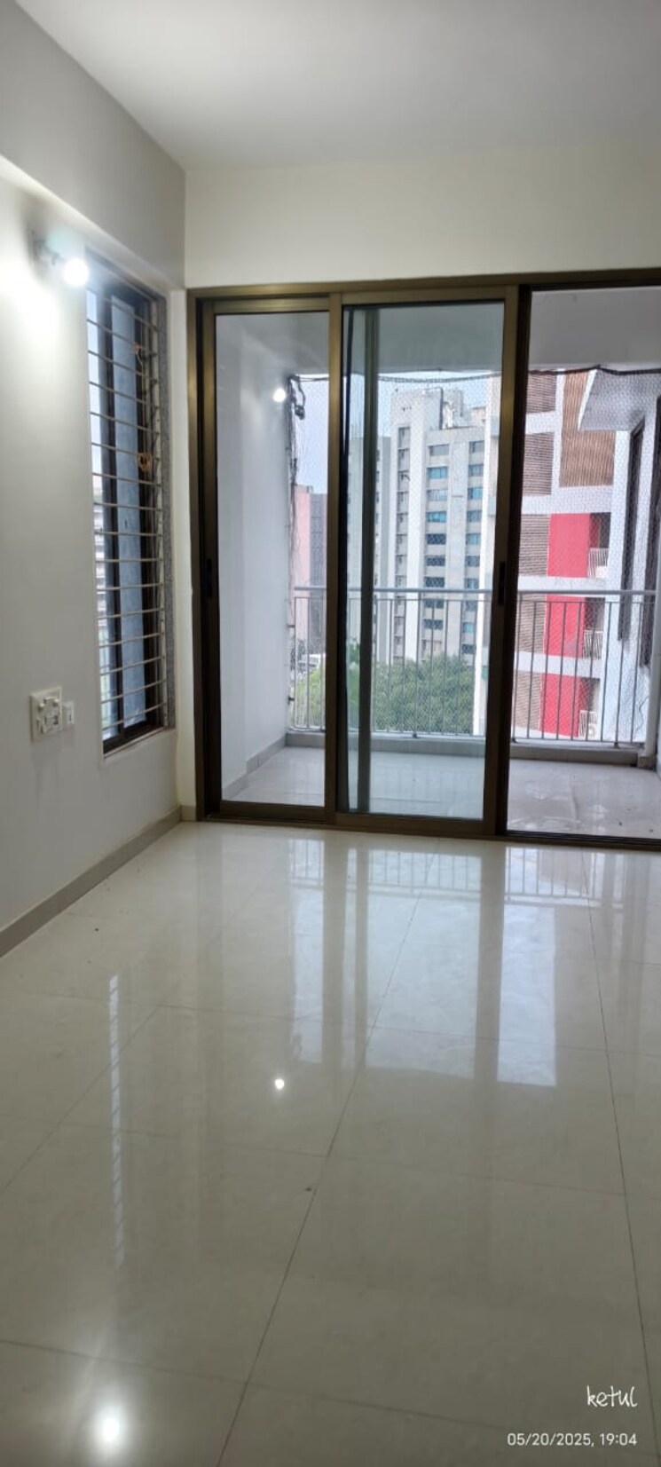 Room, prahlad nagar 2 Bedroom 1300 Sq.Ft. Apartment In Prahlad Nagar Ahmedabad 8687856