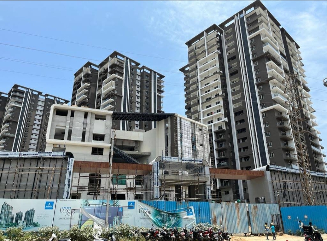 4 BHK + Servant Room Apartment For Rent in Aparna Luxor Park