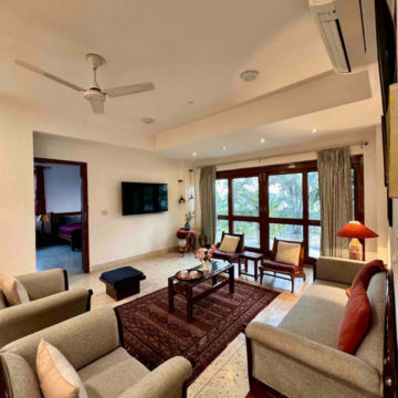 Living Room in 4 BHK Builder Floor at Kailash Colony – for Rent